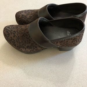 Dansko clogs size 37